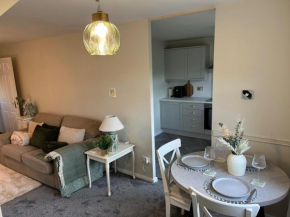 Walton Cottage - 2 Beds - Sleeps 4 - Pet Friendly